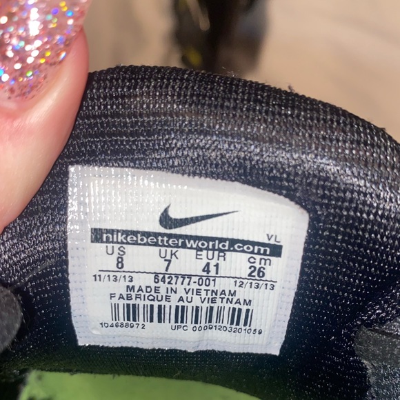 Nike Cleats - Picture 3 of 3